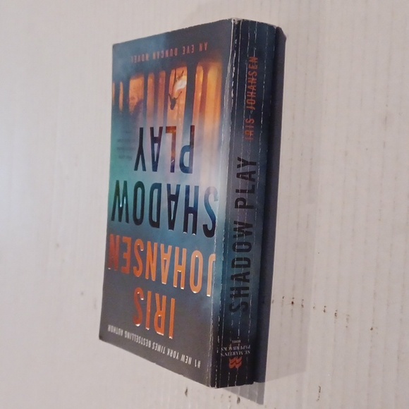 $4 Add-on "Shadow Play" by Iris Johansen - Paperback Novel - Picture 3 of 7
